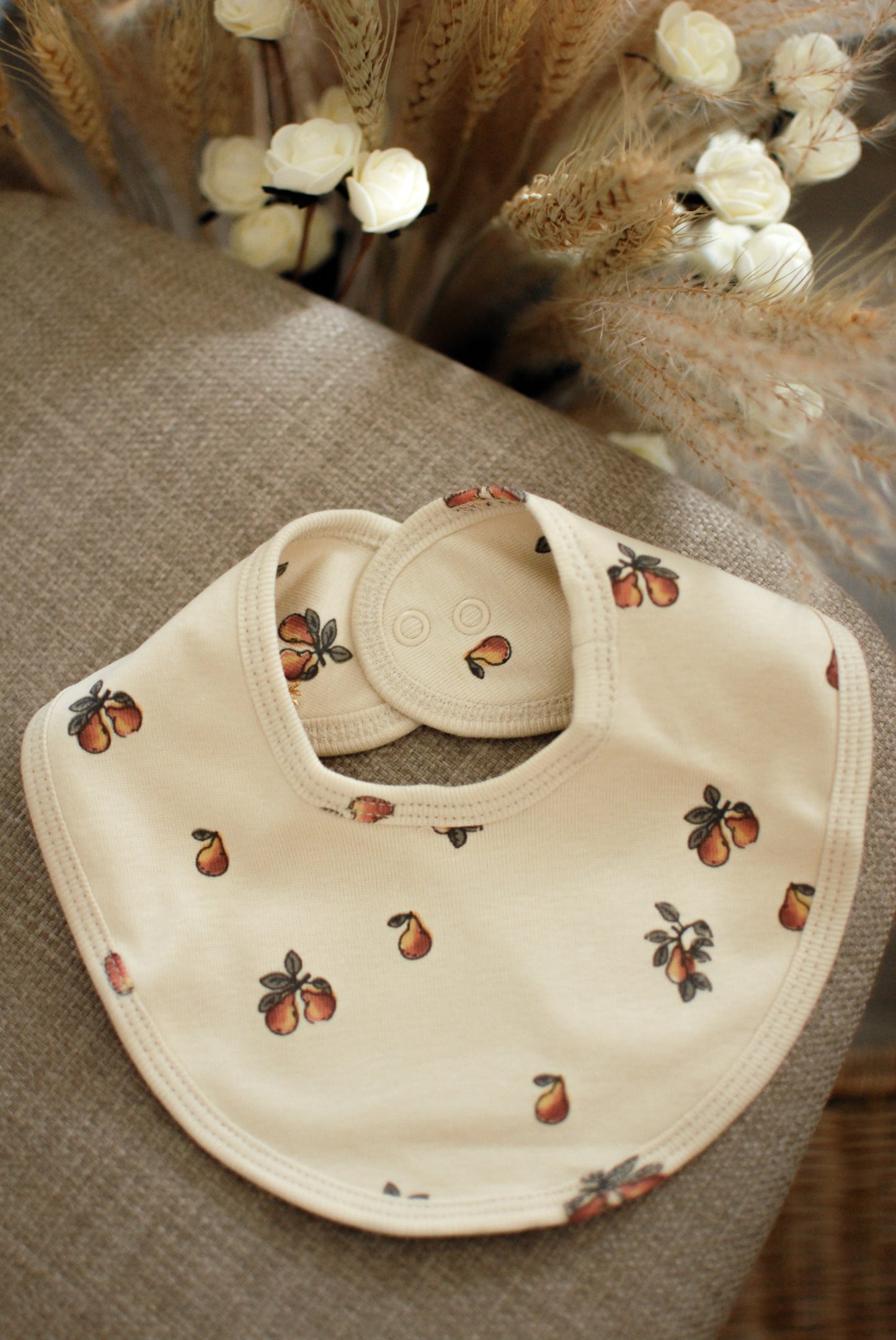 Newborn cotton bib - Peach