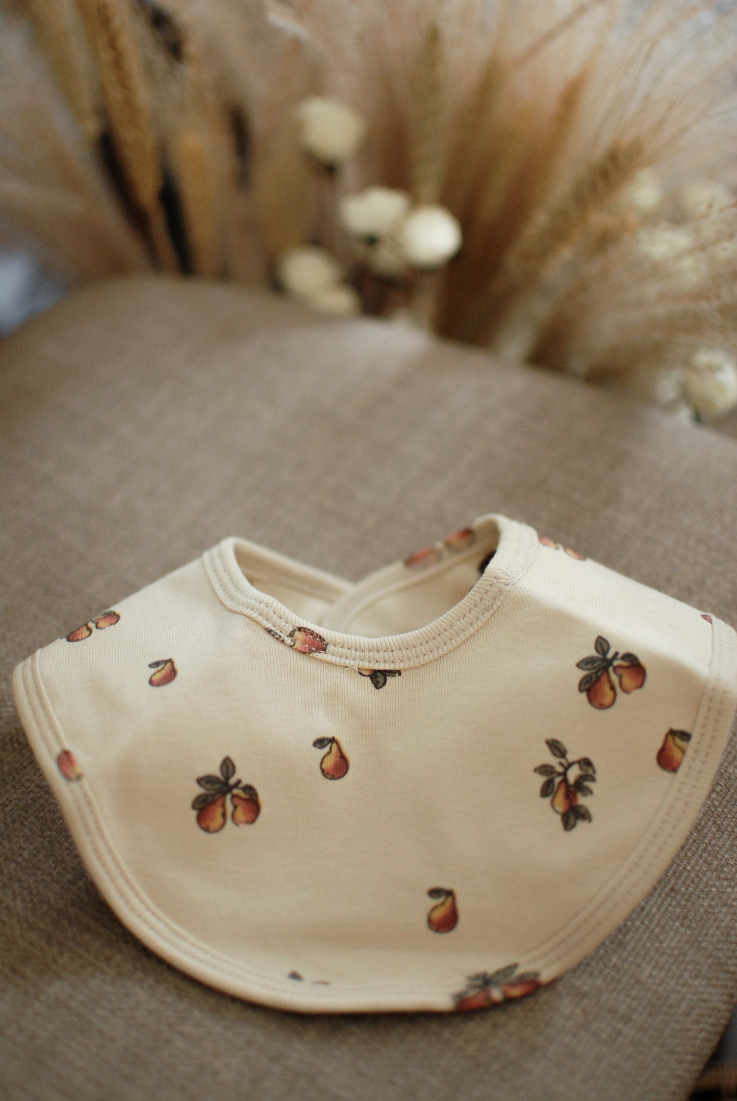 Newborn cotton bib - Peach